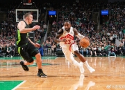 凯尔特人绝杀时刻，复出首战轰40分点燃赛场，独行侠迎来胜利！的简单介绍